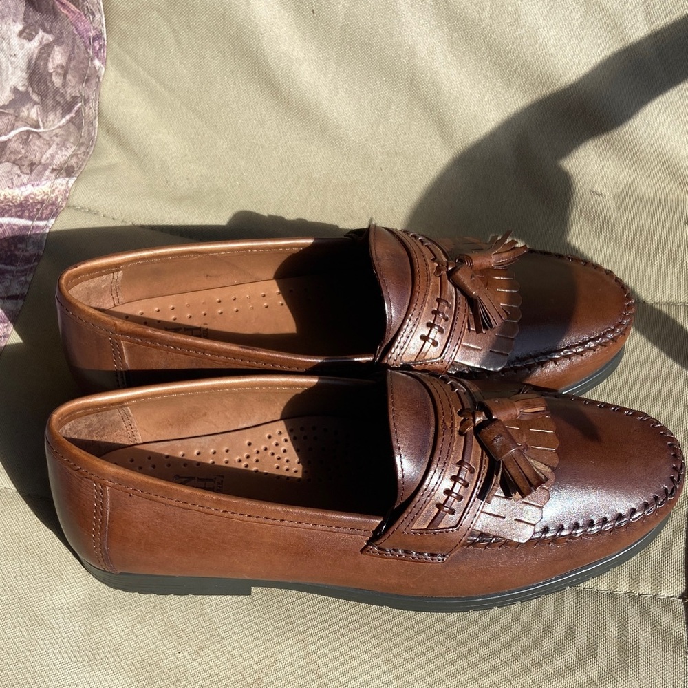Nunn Bush Dark Brown Leather Tassel Loafers new